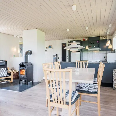 Bright Seaside Retreat In Haurvig-by Traum