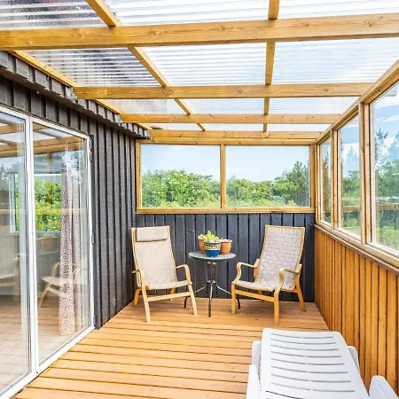 Bright Seaside Retreat In Haurvig-by Traum * Havrvig